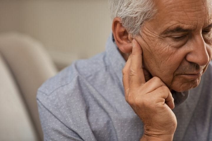 Caregiver's Guide to Manage Hearing Loss Among Seniors