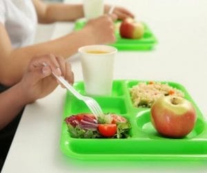 Caregiver’s Guide to Packing a Healthier Lunch at School