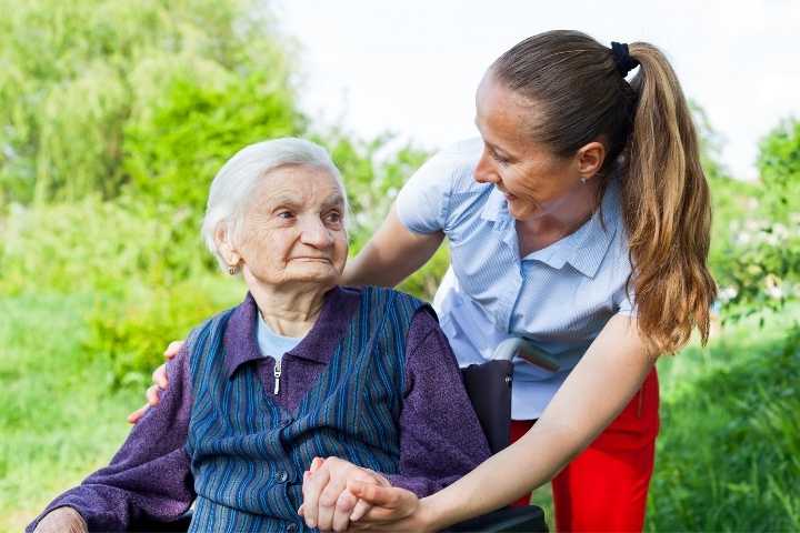 Transitioning To Assisted Living - A Guide For Seniors And Caregivers
