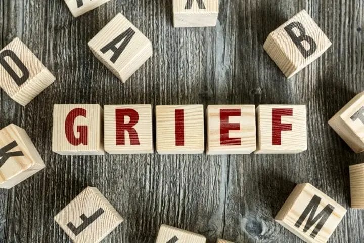 Dealing with Grief - Managing Emotions When a Loved One Passes On
