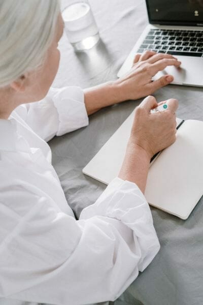 Accounting is an easy work from home job for seniors