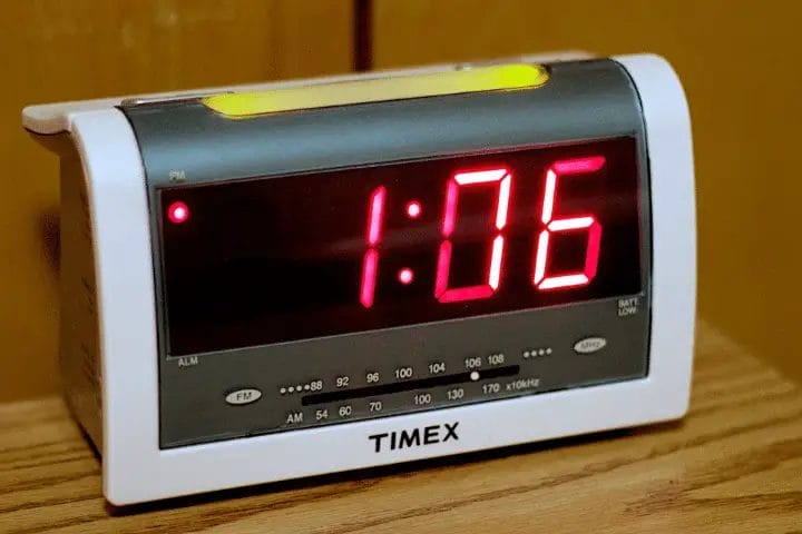 Best Clock Radio For Elderly