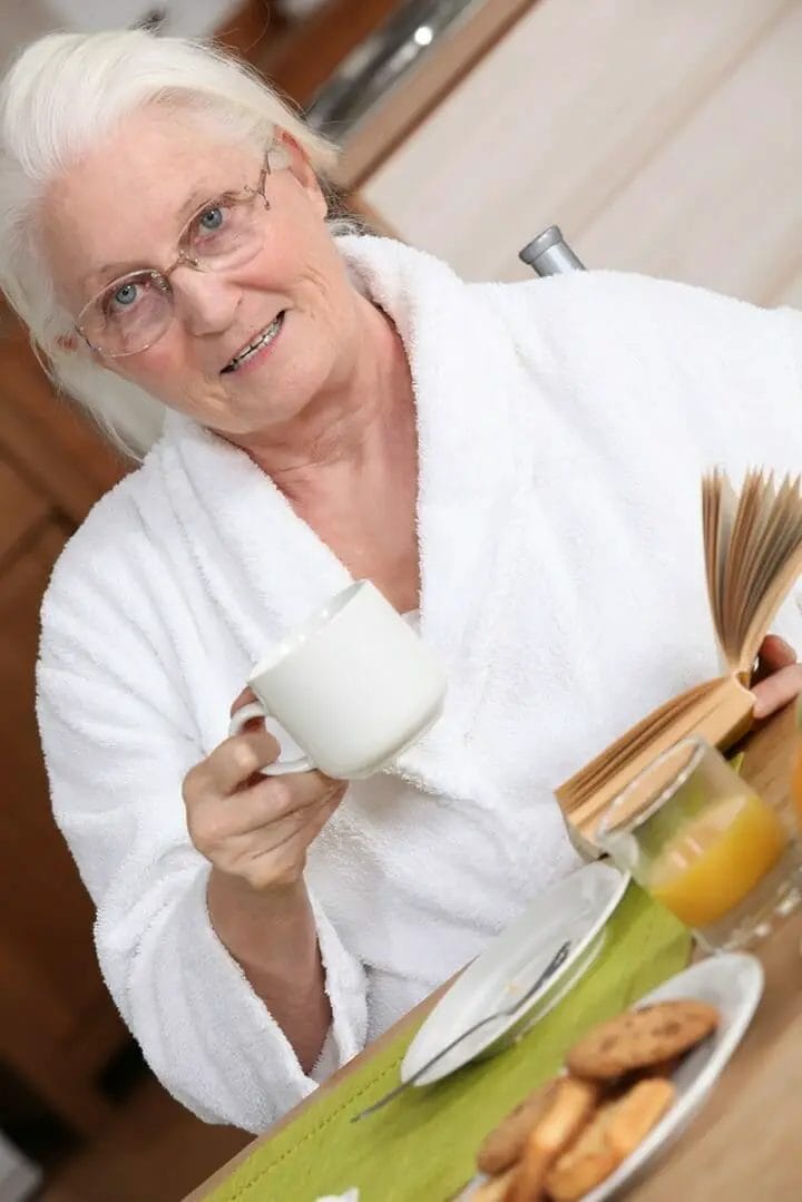 Best Snap Front Robes For Seniors