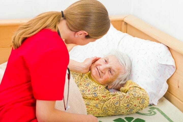 How to Care for a Bedridden Elderly Person