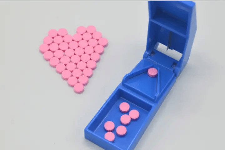 How to clean a pill cutter