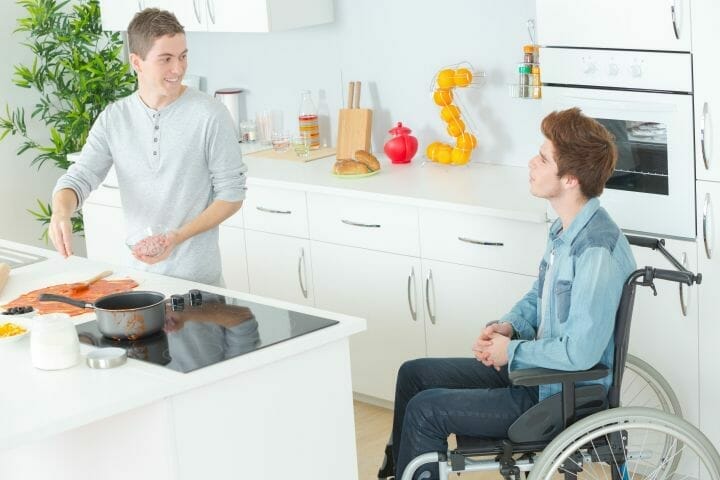 Low kitchen countertop for a wheelchair user