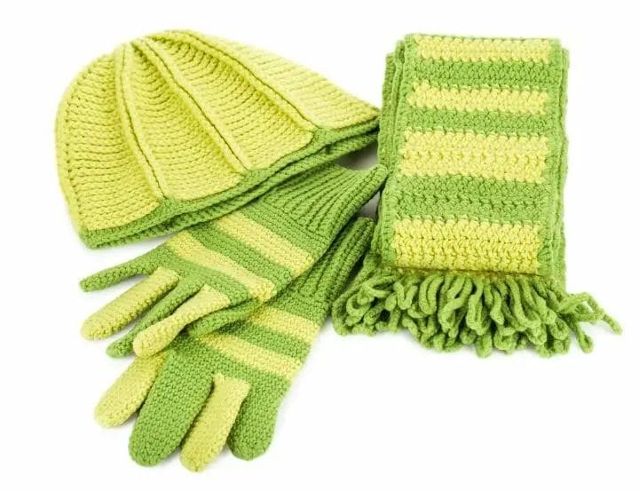 Set of gloves scarf and hat
