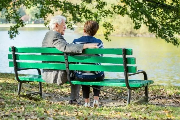 What Should Seniors Without Partners Do
