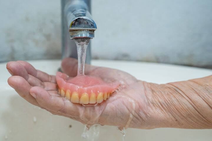 cleaning of denture